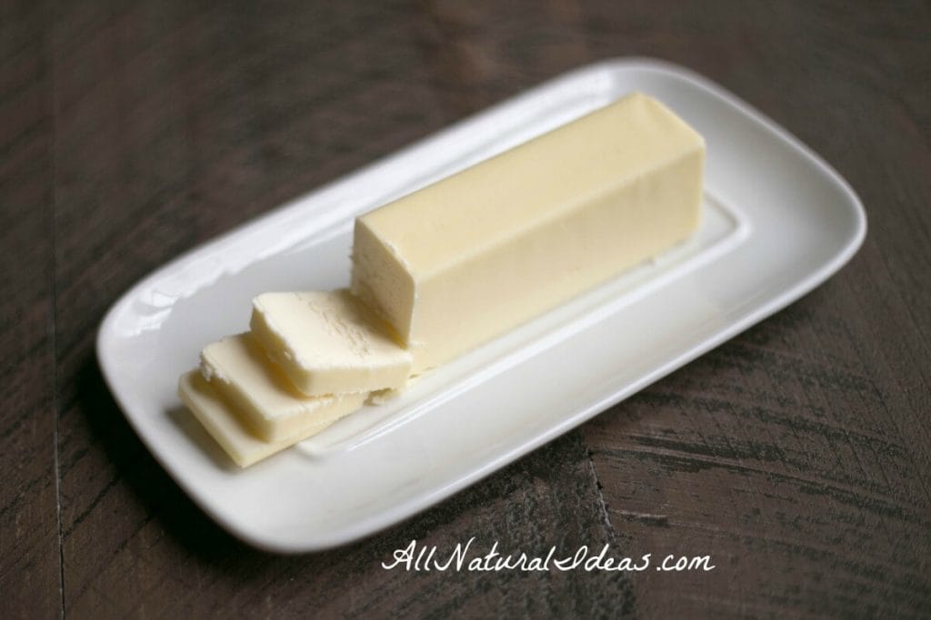 Hear the rumors that butter is bad? It causes heart problems and other issues? Well learn the truth. Check out these amazing butter health benefits. | allnaturalideas.com