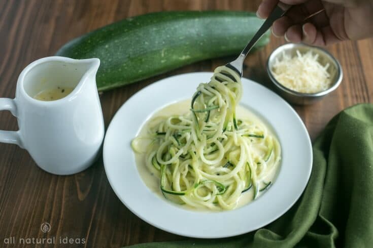How to make zoodles with white pasta sauce